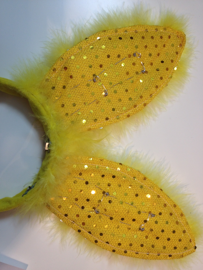 add_sewable_LEDs_to_Easter_Bunny_ears_800_17.JPG
