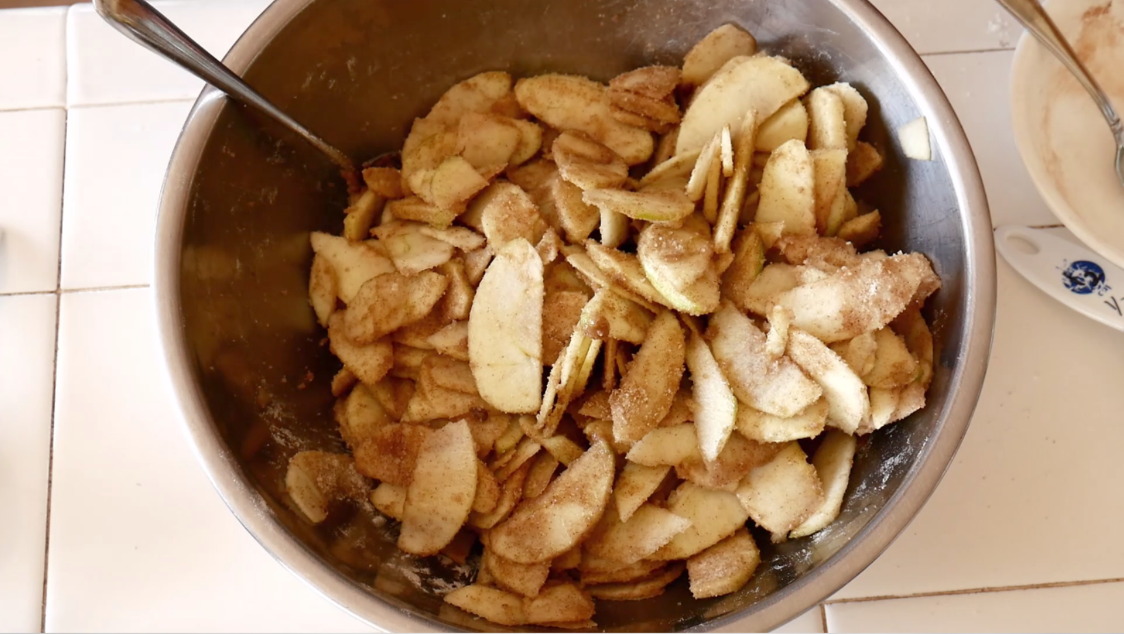 apples mixed with spices.PNG