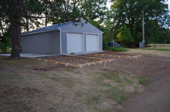 apron-rebar-frames-prep.jpg