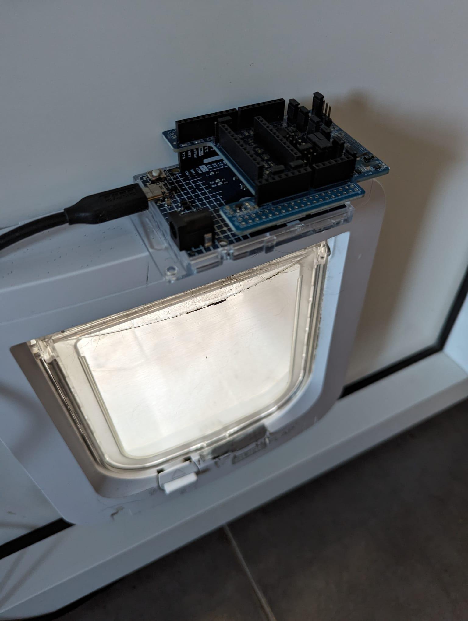 arduino-cat-flap-2.jpg