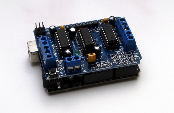 arduino_motor_shield_stacked_vnwsJ6iDfM.jpg