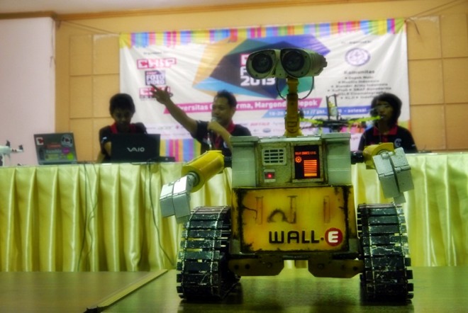 begini_cara_bikin_robot_wall-e_dari_pipa_paralon_130619.jpg