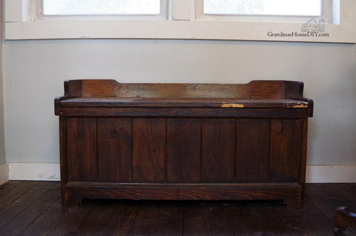bench-refinish-diy.jpg