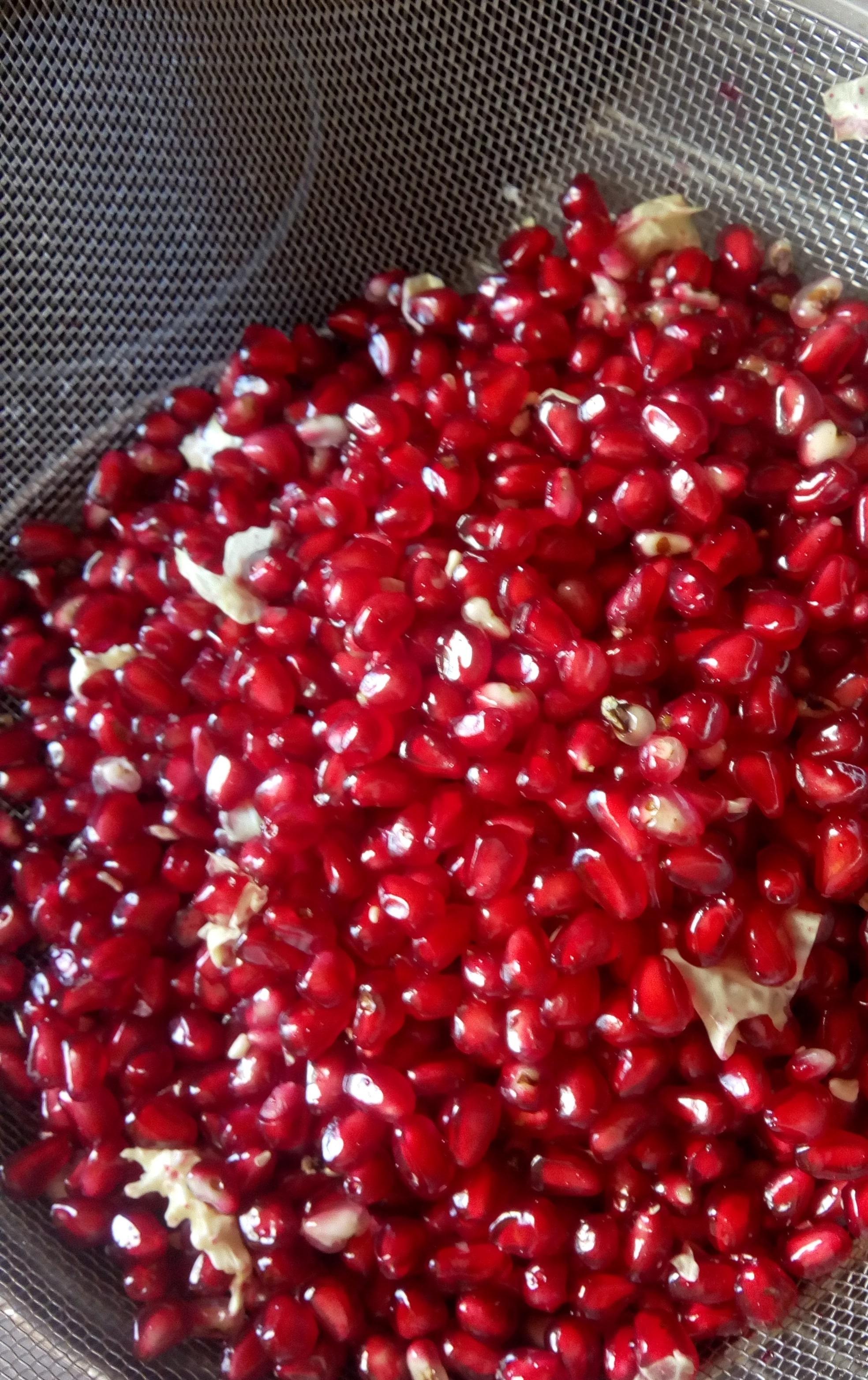 bestfashion.club-How-to-Make-Pomegranate-Syrup-2.jpg
