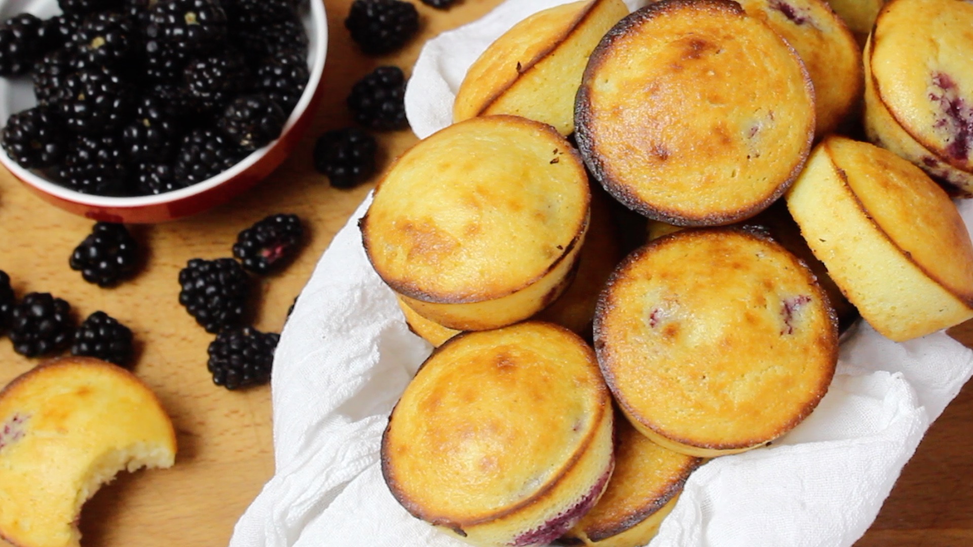 blackberry cornbread muffins1.jpg