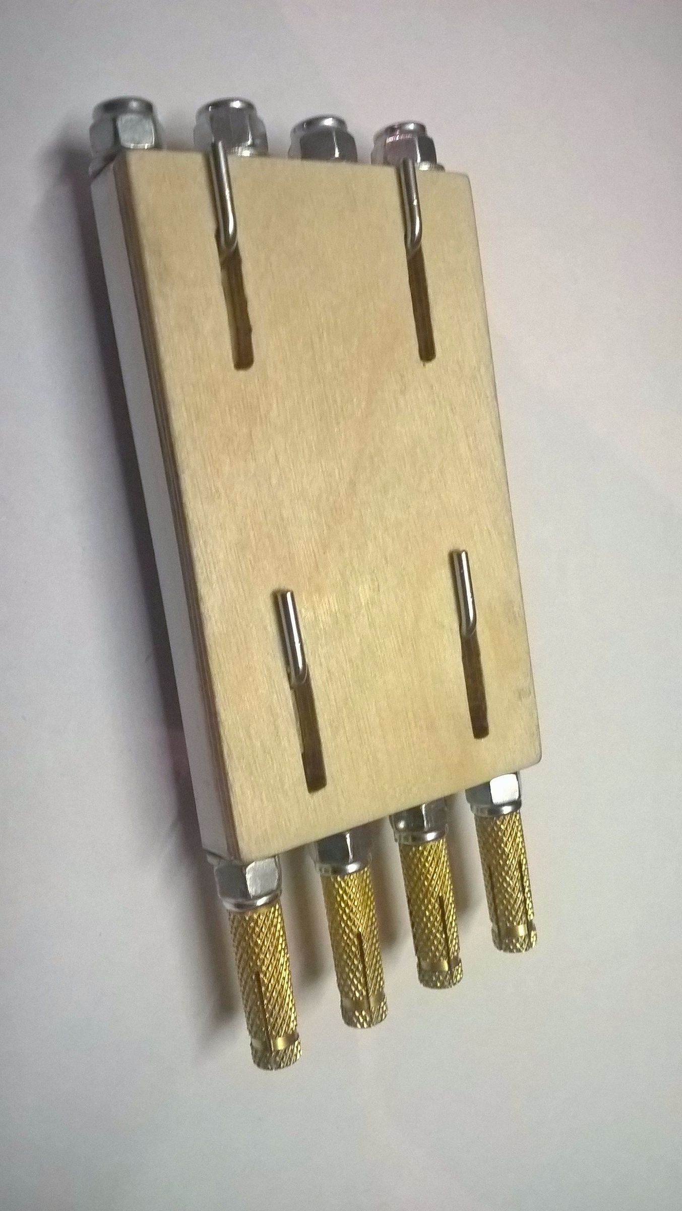 blocco tuners_02-c.jpg