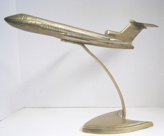 boeing_727_airplane_brass_model_on_stand_1.jpg