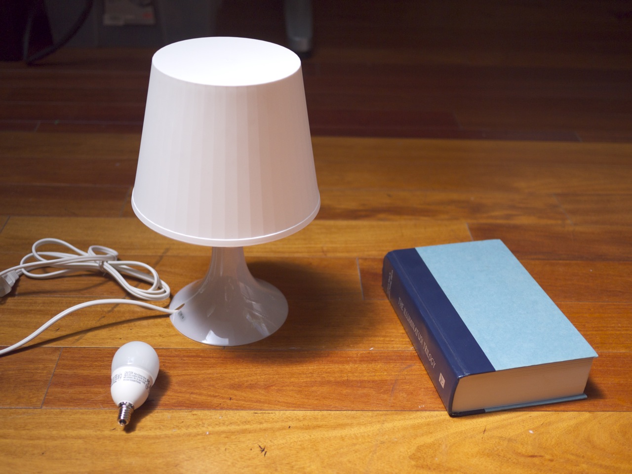 booklamp1.jpg