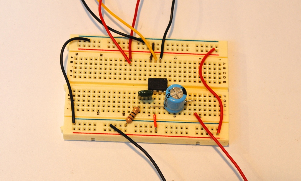 breadboard2.JPG