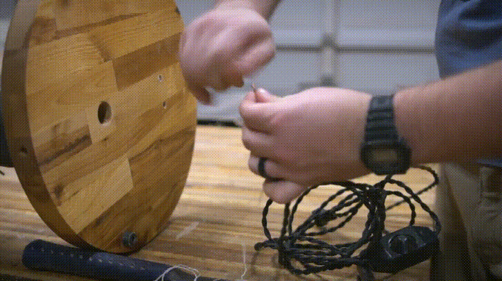 building a christmas story leg lamp 31gif.gif