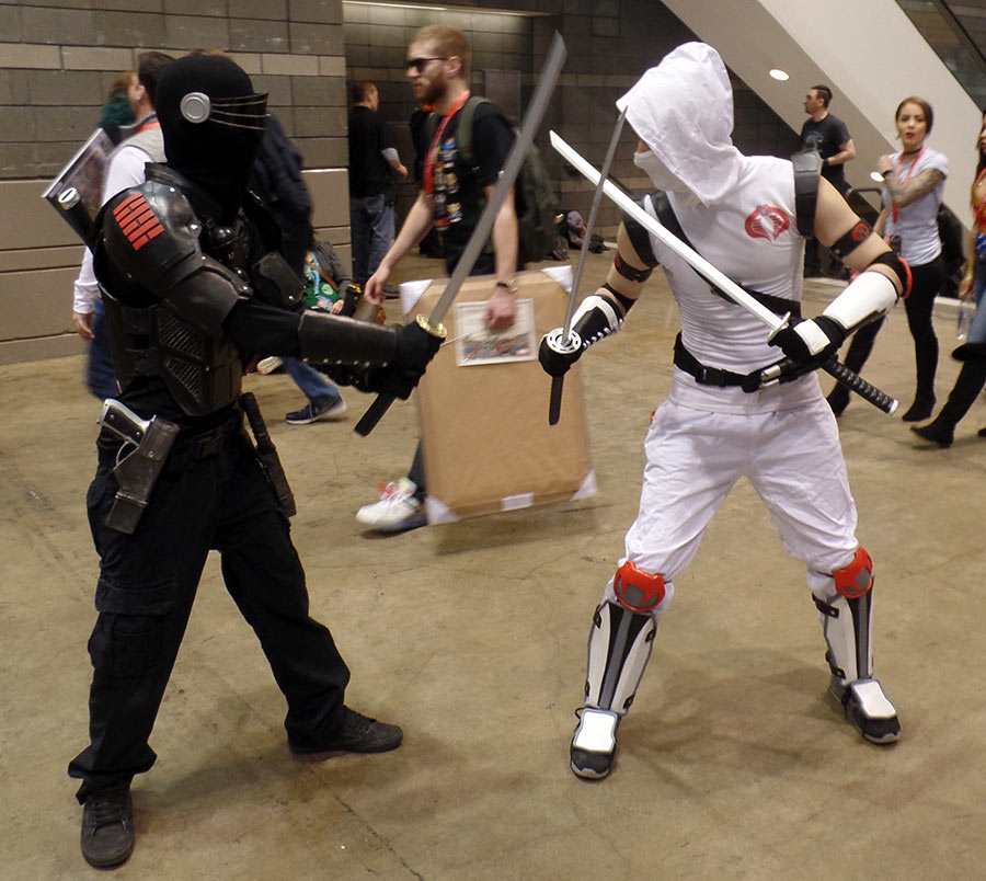 c2e2_2018_cosplay_75.jpg