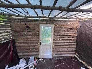 cabin3.jpg