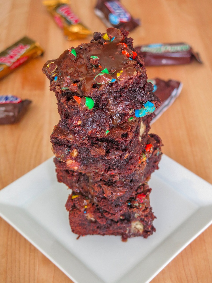 candy bar brownies-17.jpg