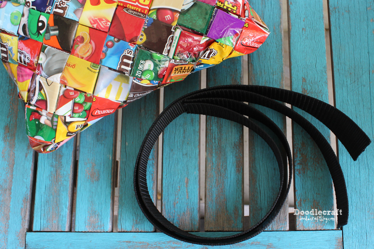 candy wrapper woven links purse bag tote recycle upcycle fun crafts (17).JPG