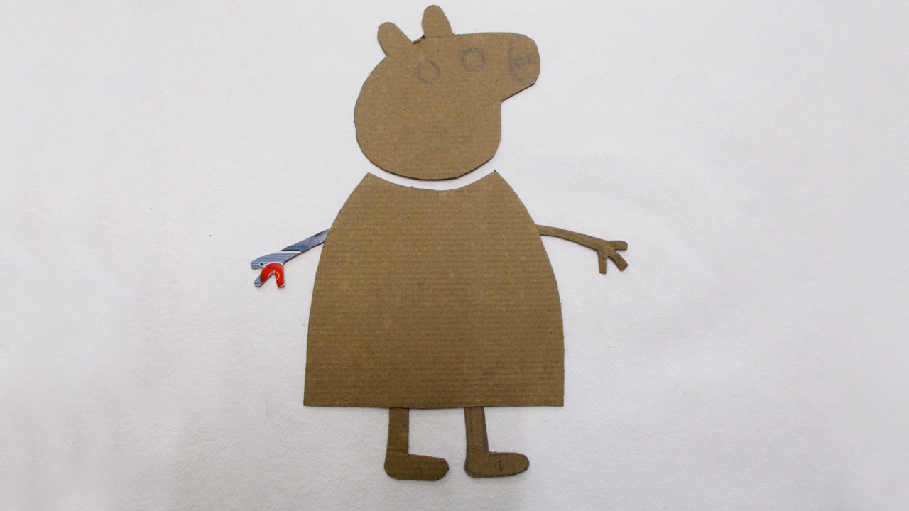 cardboard-peppa-pig.jpg