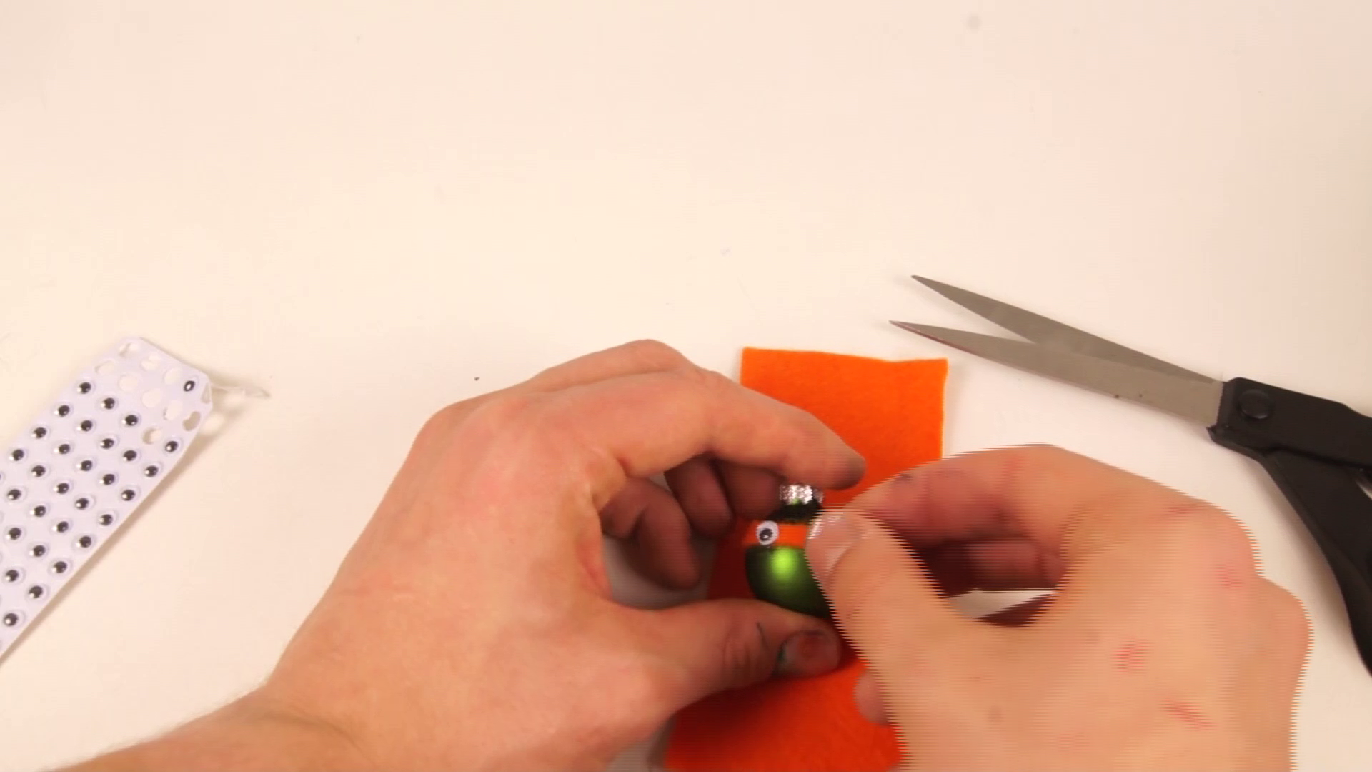christmas-hacks-diys-builds-nerdy-tips-quick-gift-2016-12-11-12h31m23s866.png
