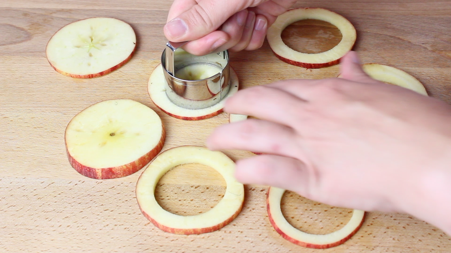 cinnamon apple rings 5.png