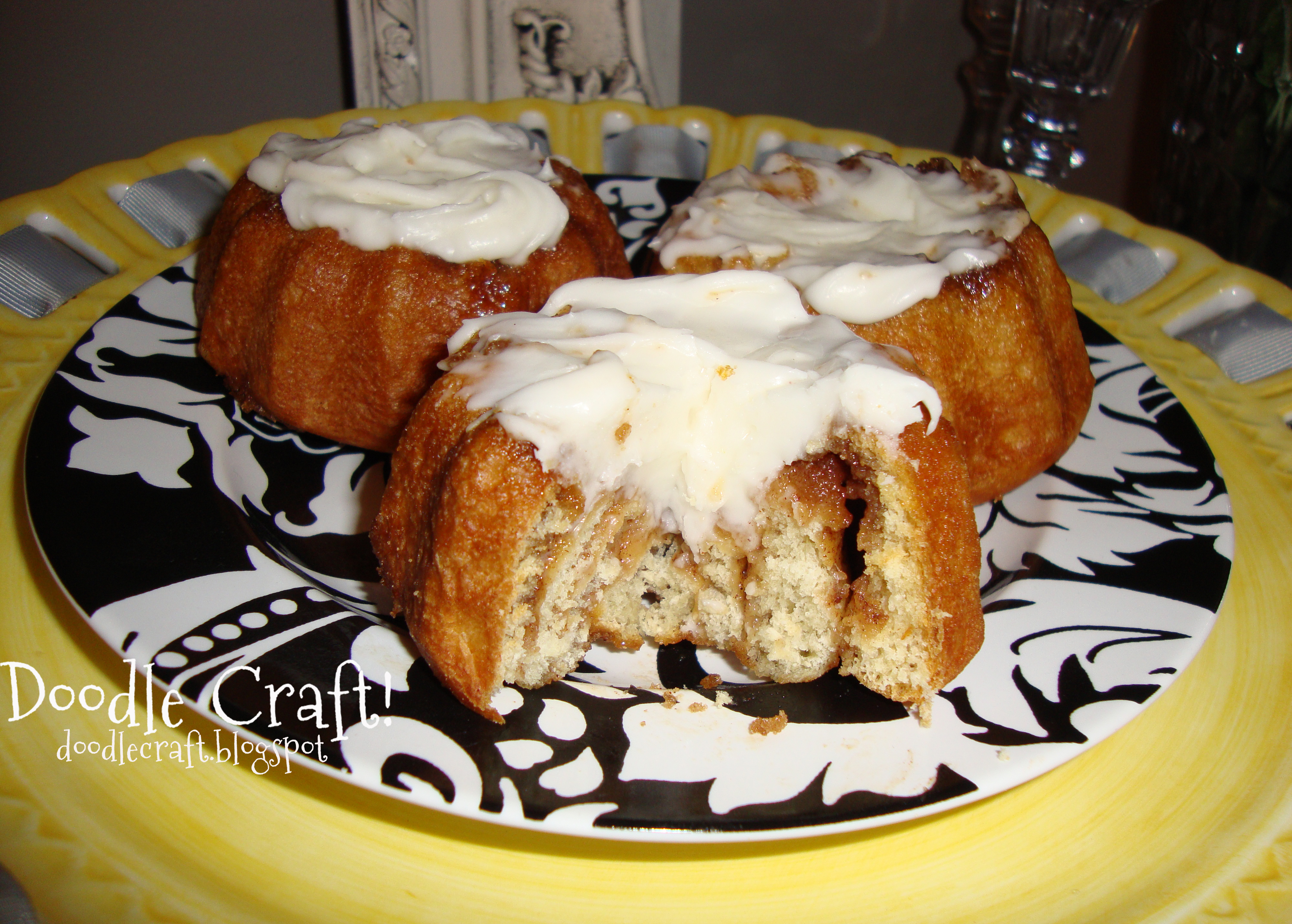 cinnamon rolls.jpg