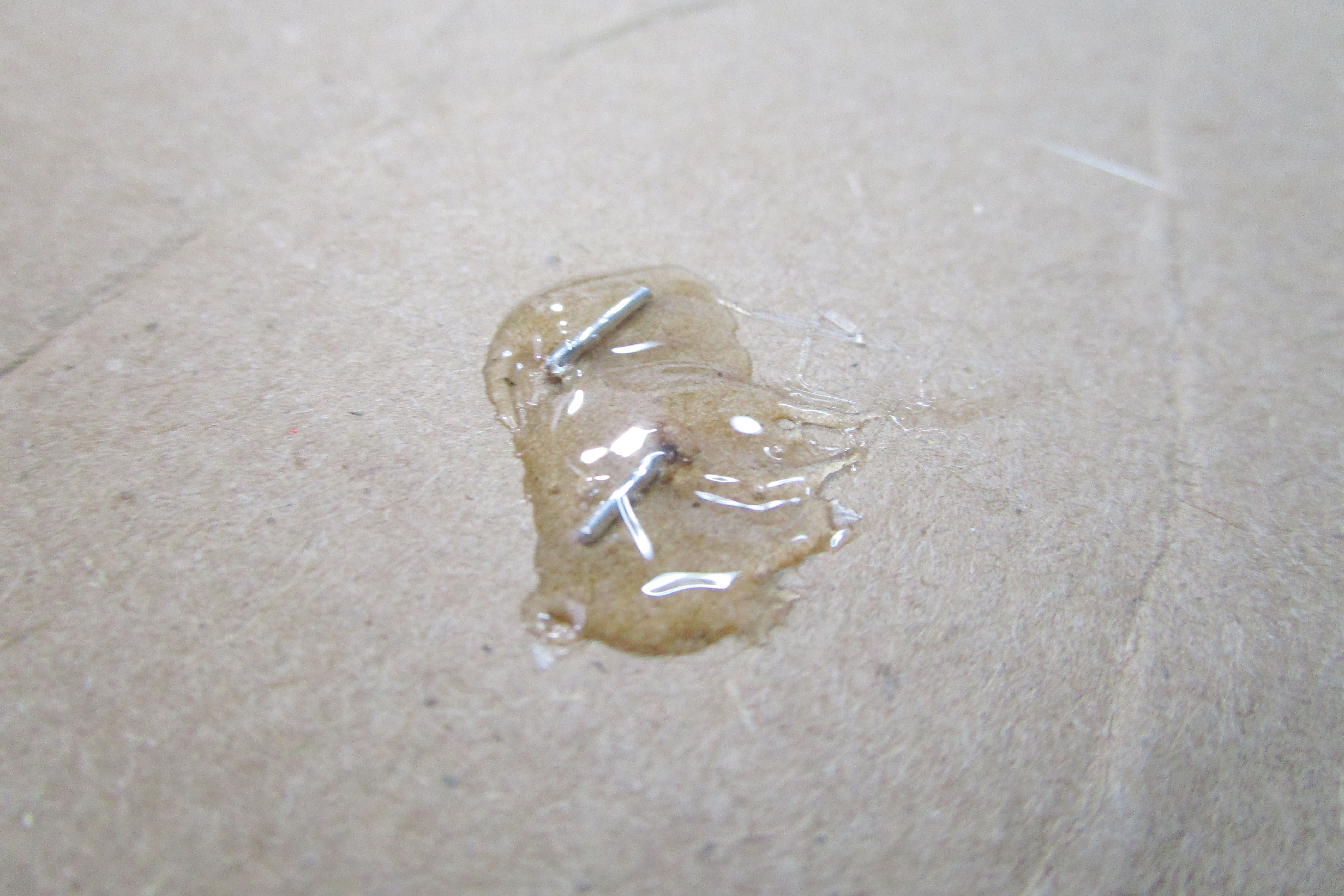 close-up-glue.jpg