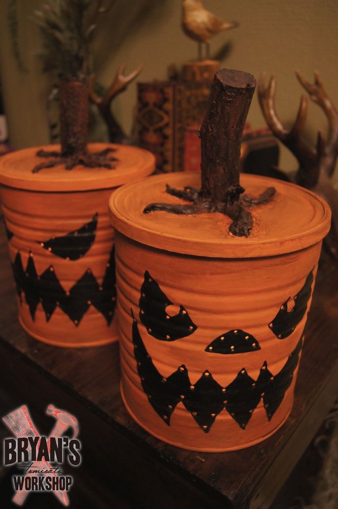 coffee-can-jack-o-lanterns-with-lights--crafts-halloween-decorations-how-to.jpg