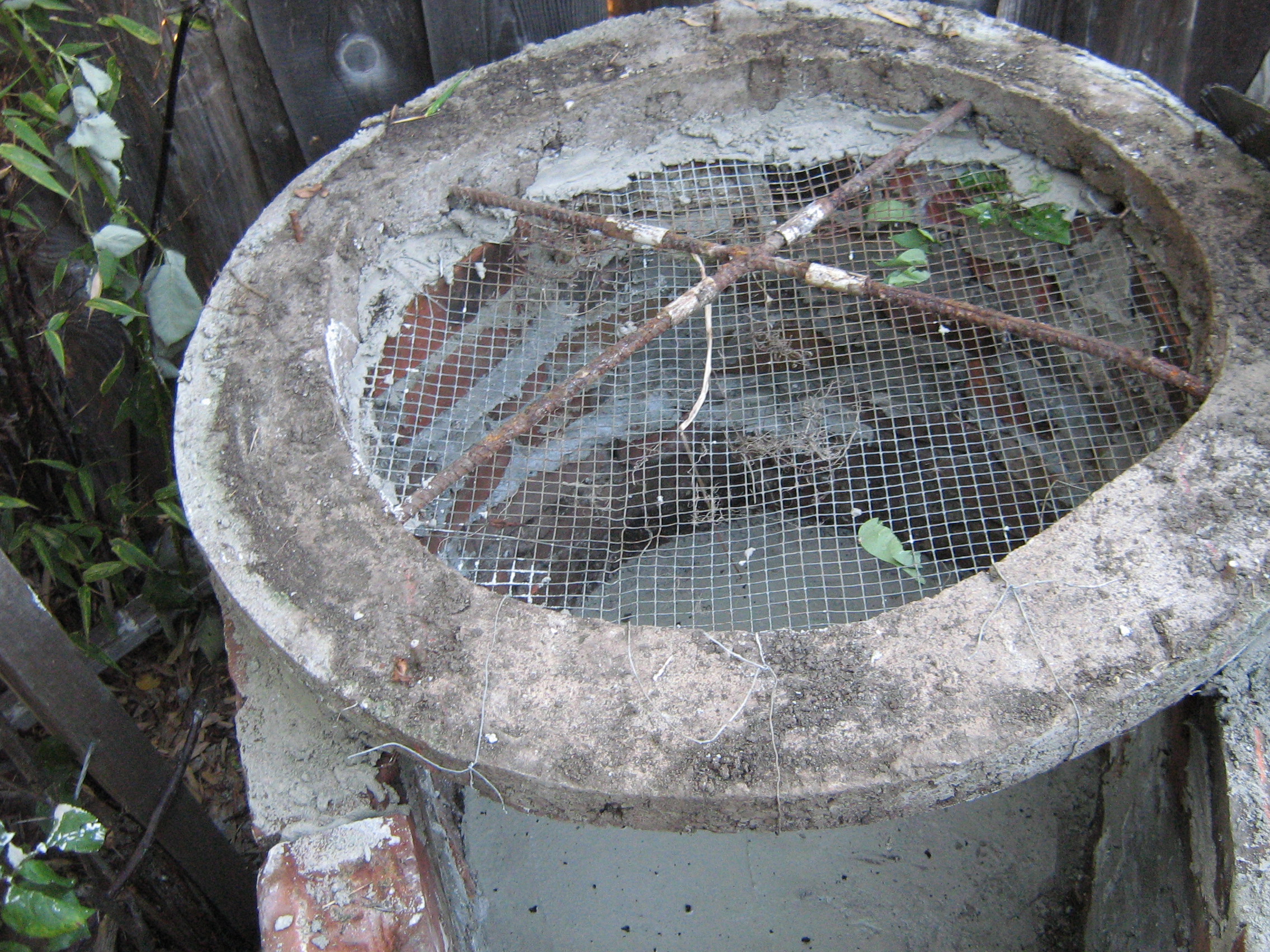 concrete with wire mesh.JPG