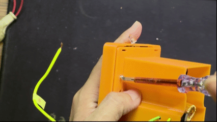 connecting screws.gif