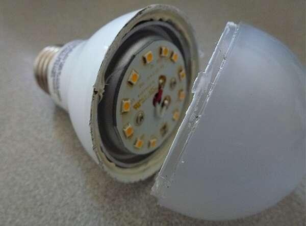 contenteetimes-images-edn-leds-a19-led-bulb-leds-exposed.jpg