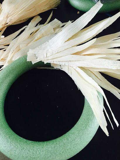 corn husk wreath tutorial 2.jpeg