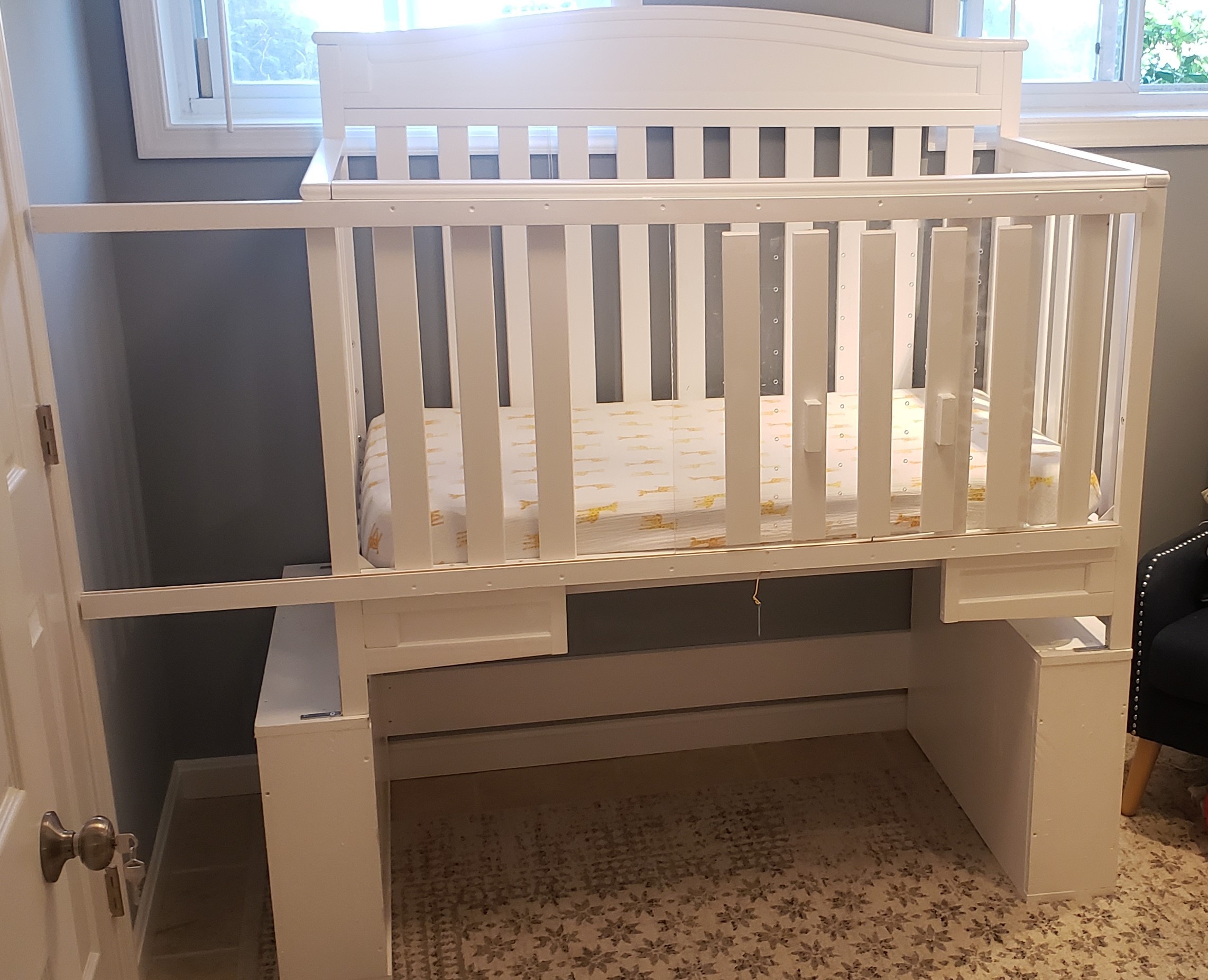 crib in room with clearance.jpg