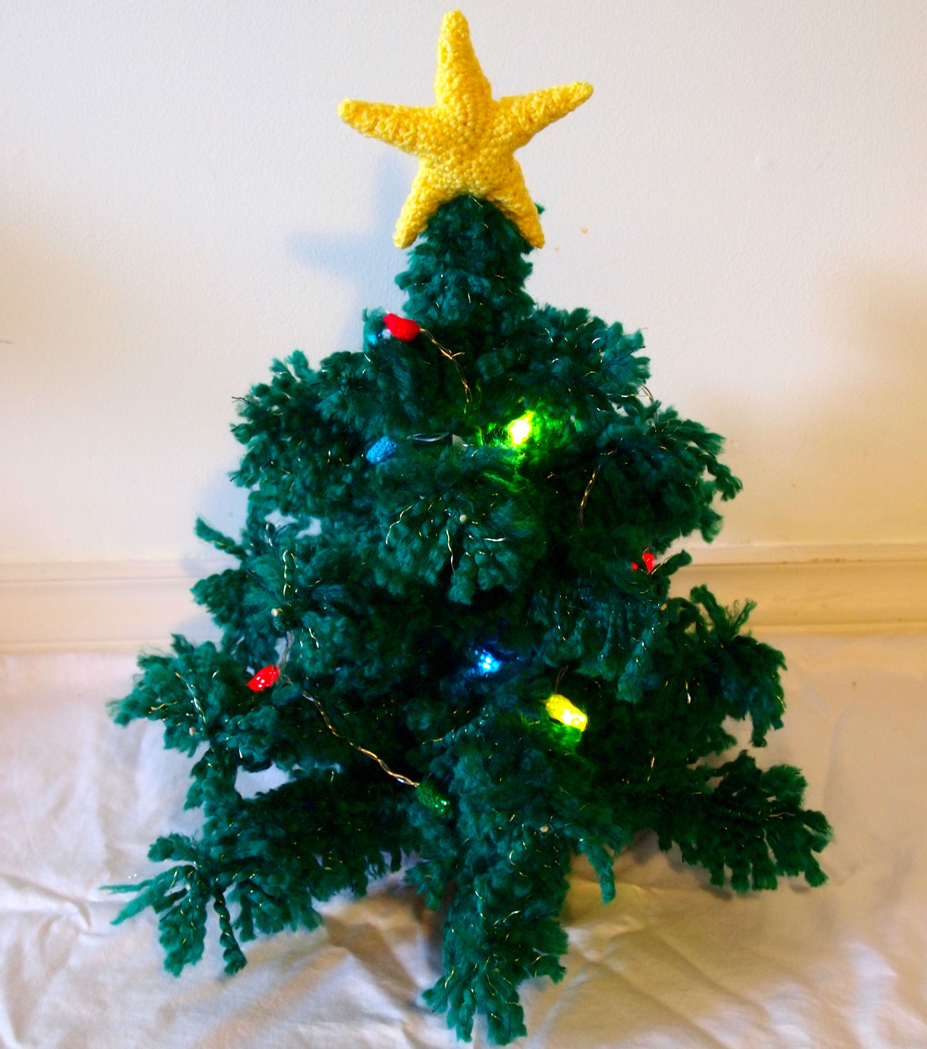 crochet christmas tree.JPG