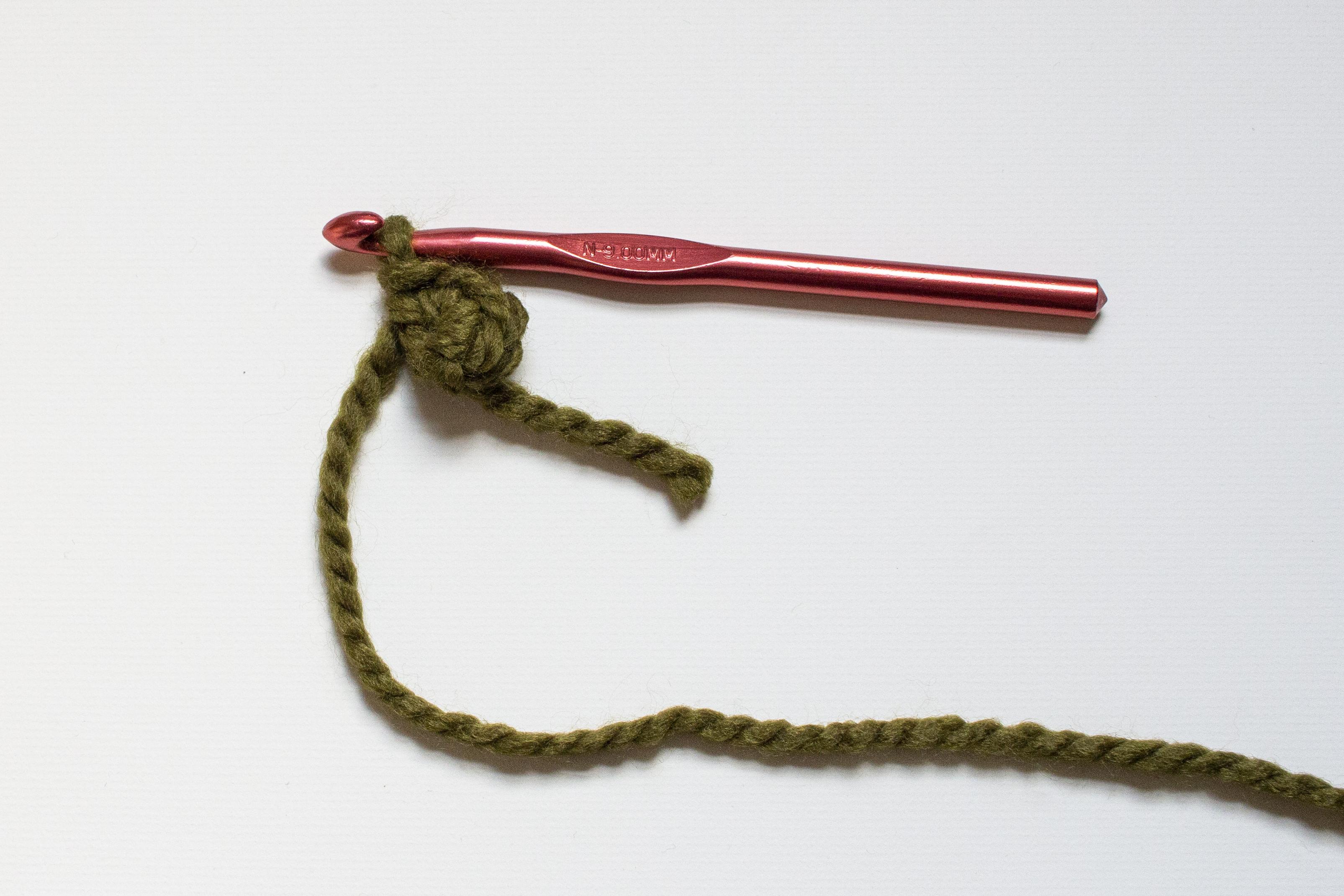 crochet_stem_step1.jpg