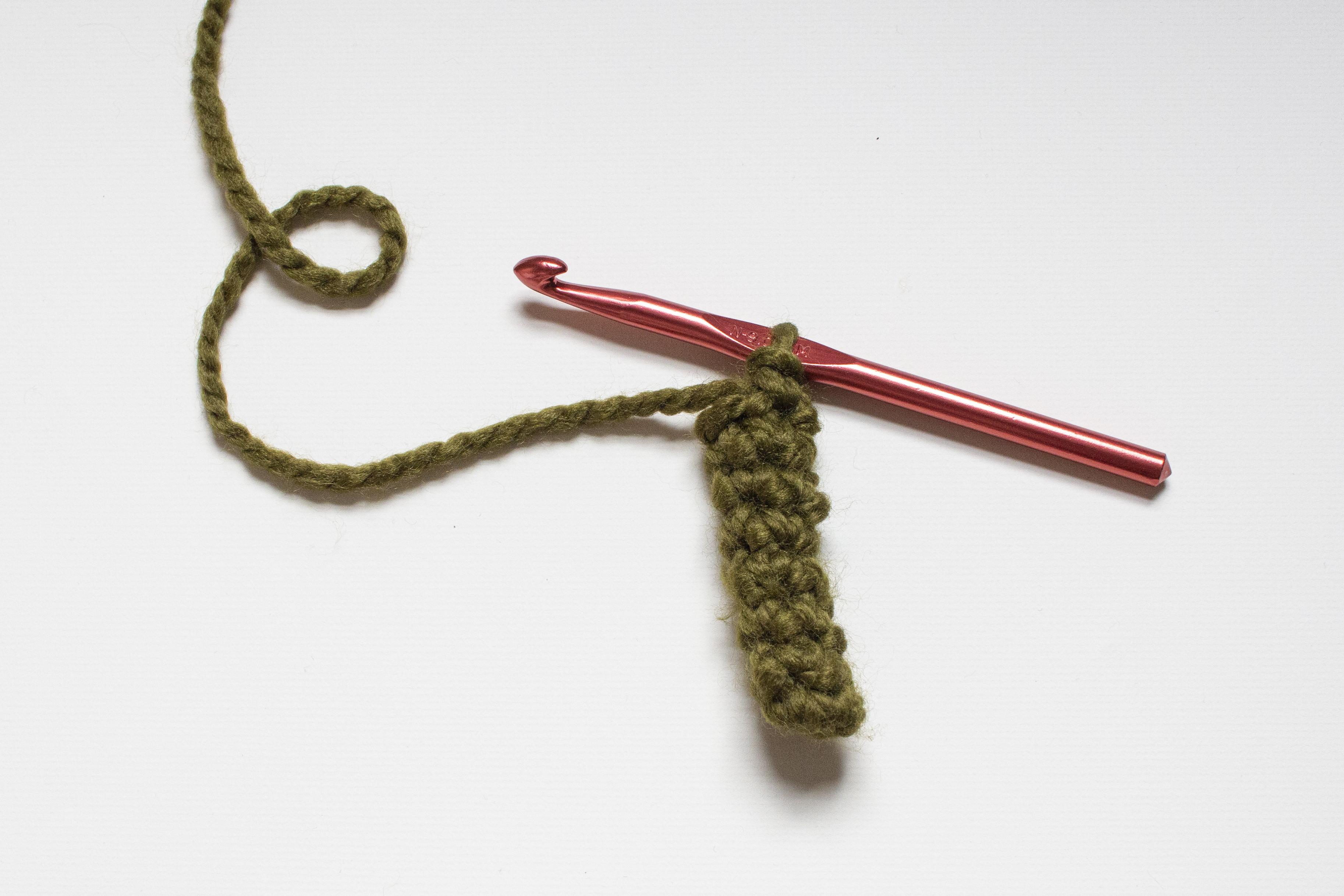 crochet_stem_step3.jpg