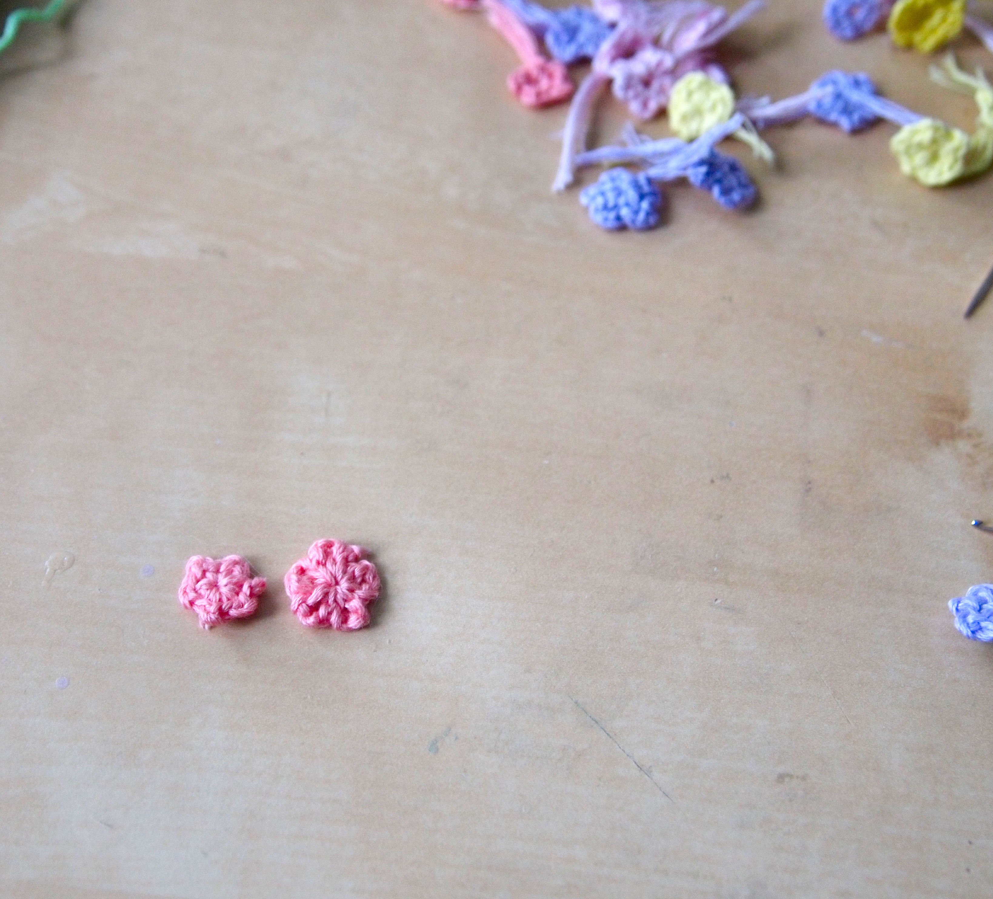 crochetflowers.JPG