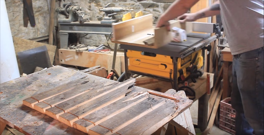 cut a one eighth inch groove qalong your mark.jpg