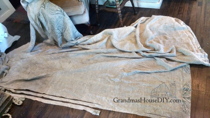 cutting-braiding-homemade-rug.jpg