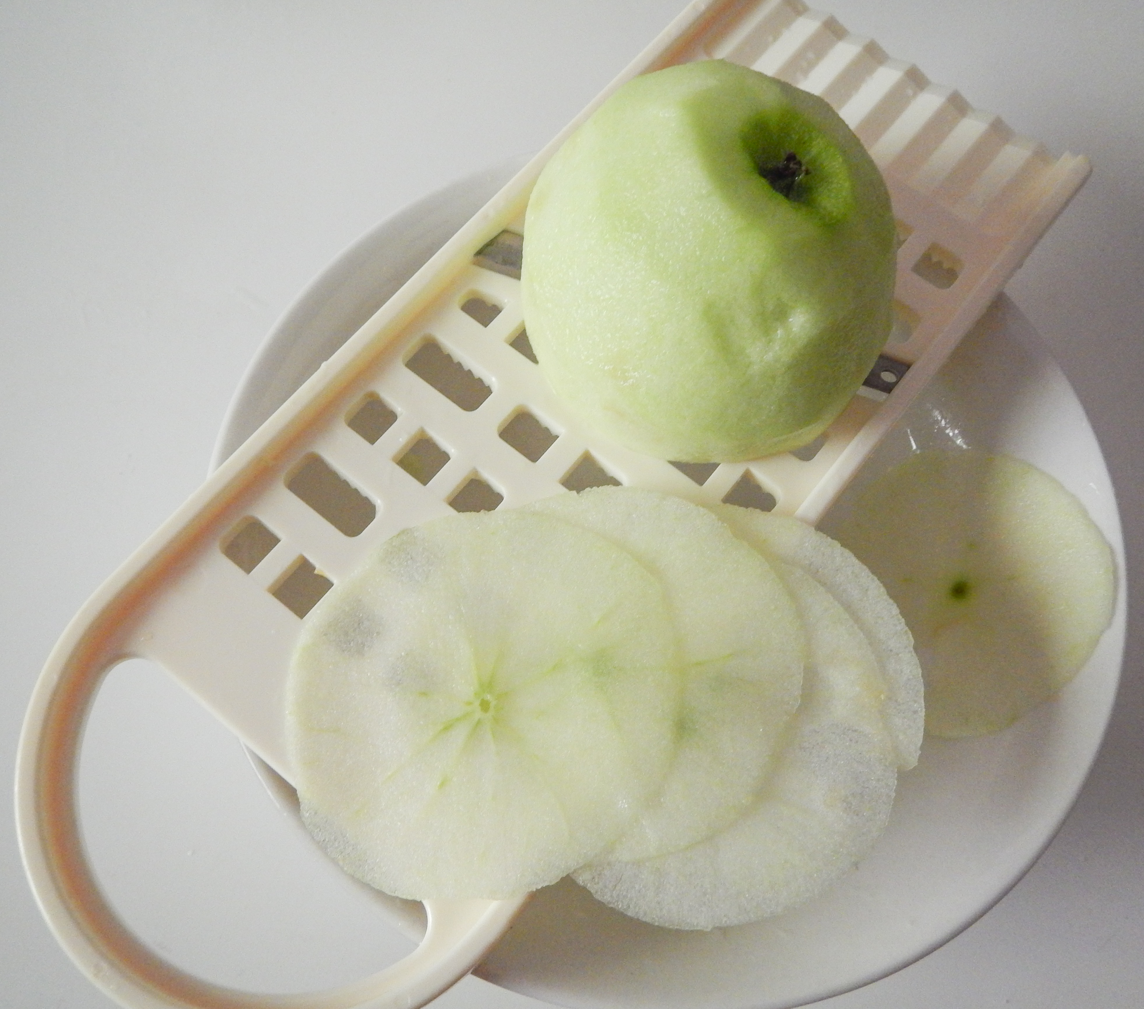 dehydrated apples-1.jpg