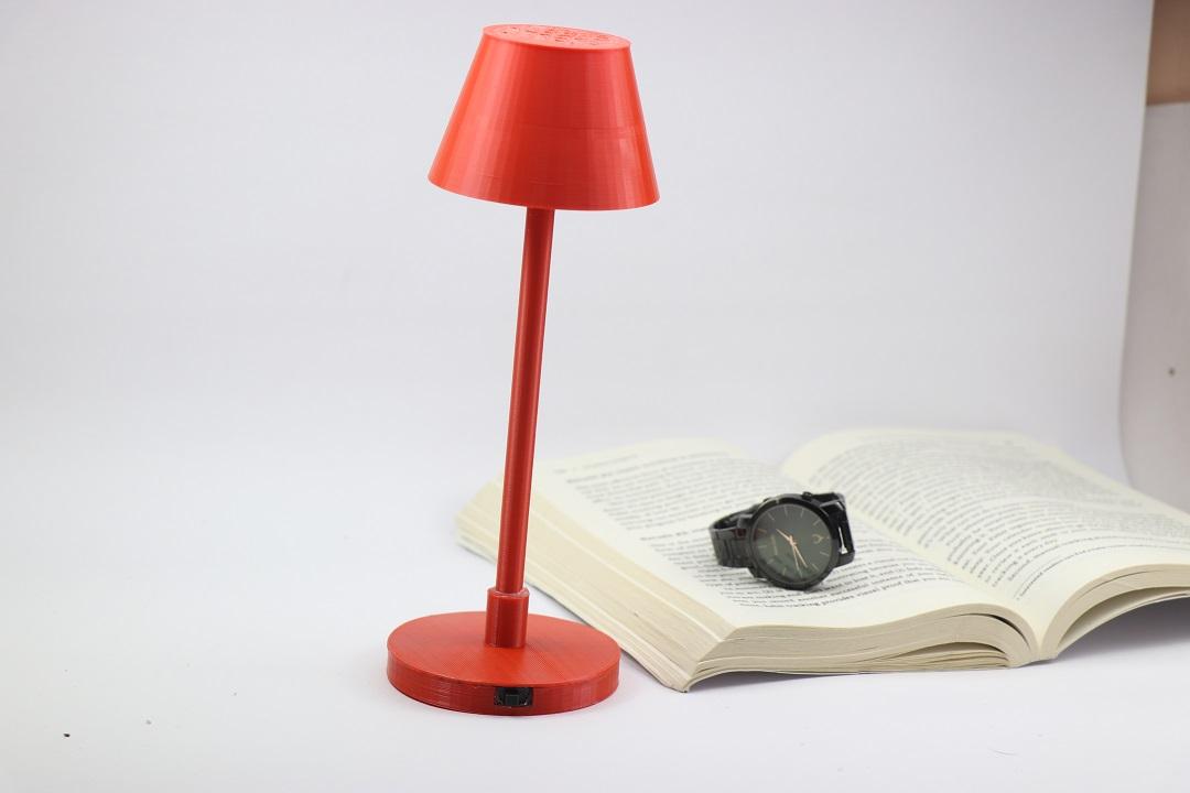 desk lamp.JPG