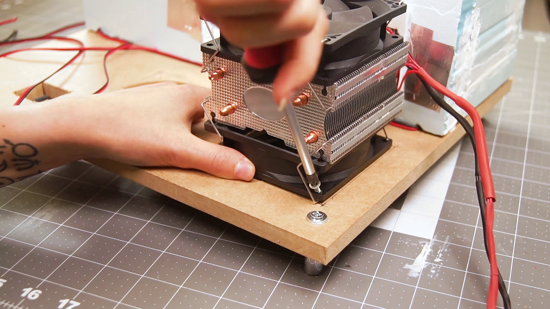 desktop-camping-van-mini-fridge-cooler-freezer-refrigerator-diy-2017-07-31-19h18m13s124.png