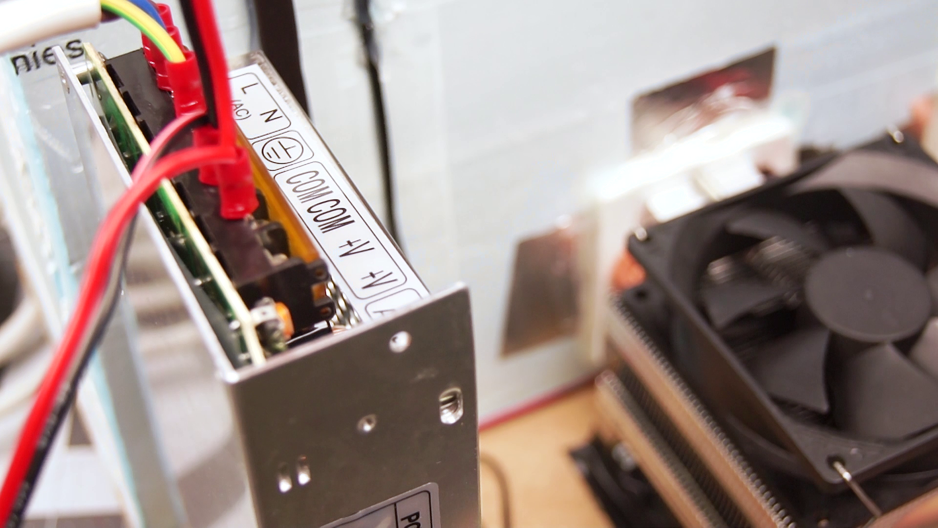 desktop-camping-van-mini-fridge-cooler-freezer-refrigerator-diy-2017-07-31-19h21m58s59.png