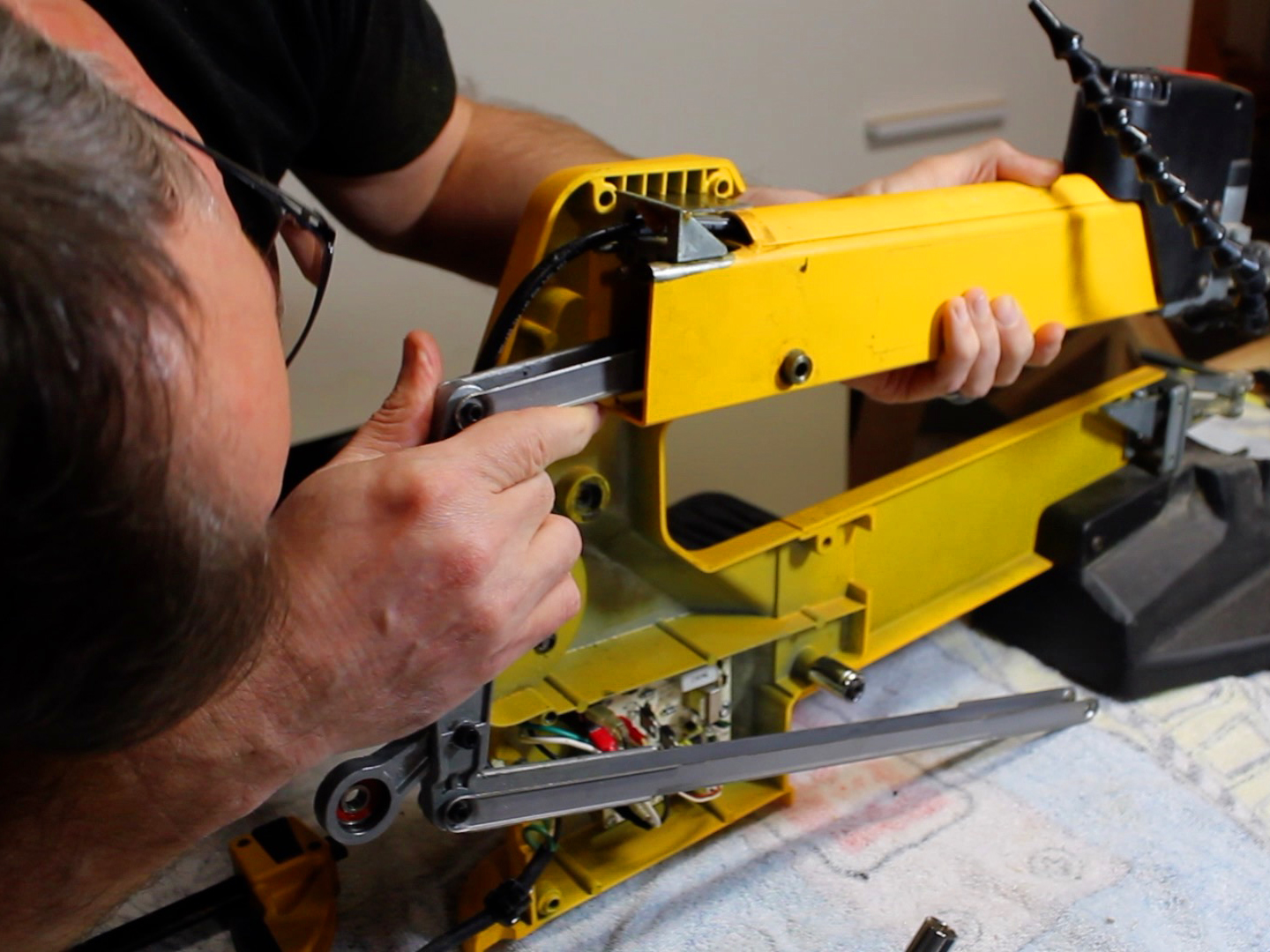 dewalt-rocker-out.jpg