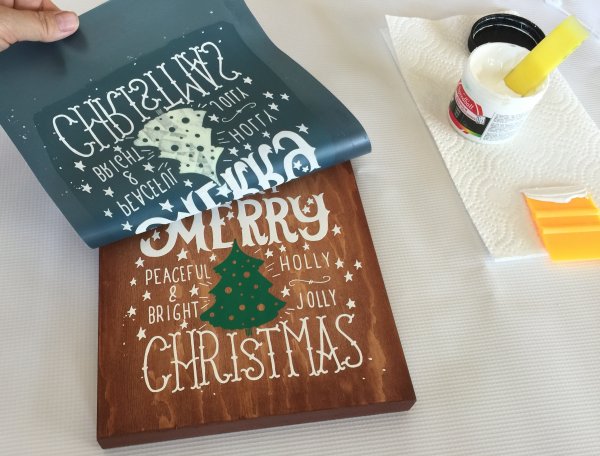 diy-custom-screen-printing-wooden-signs.jpg