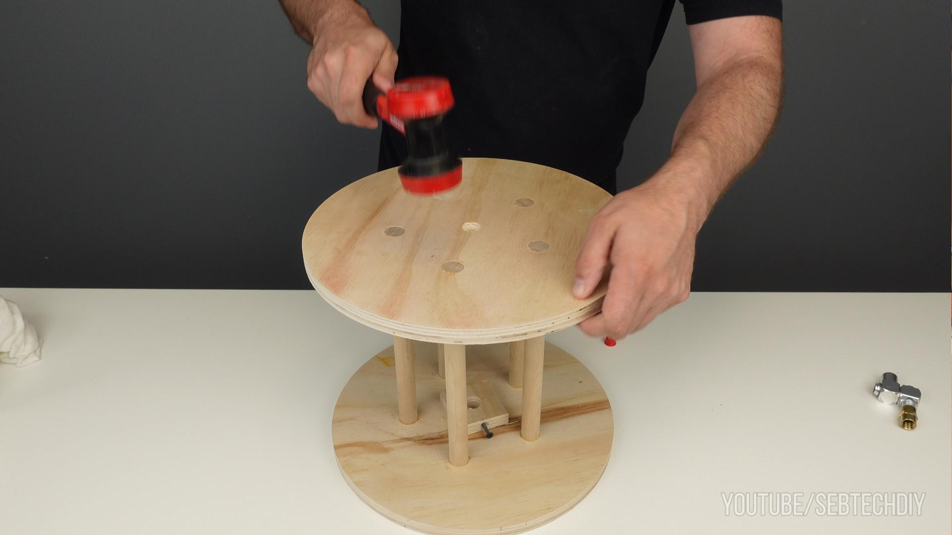 diy_wooden_air_hose_reel_from_plywood-1N.jpg