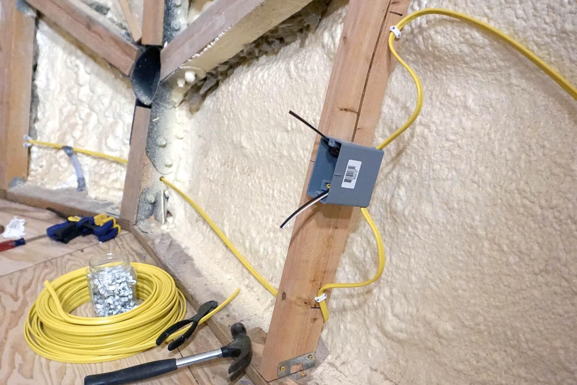 dodeca-domes-build-instructions-contents-chapter-12-electrical.jpg