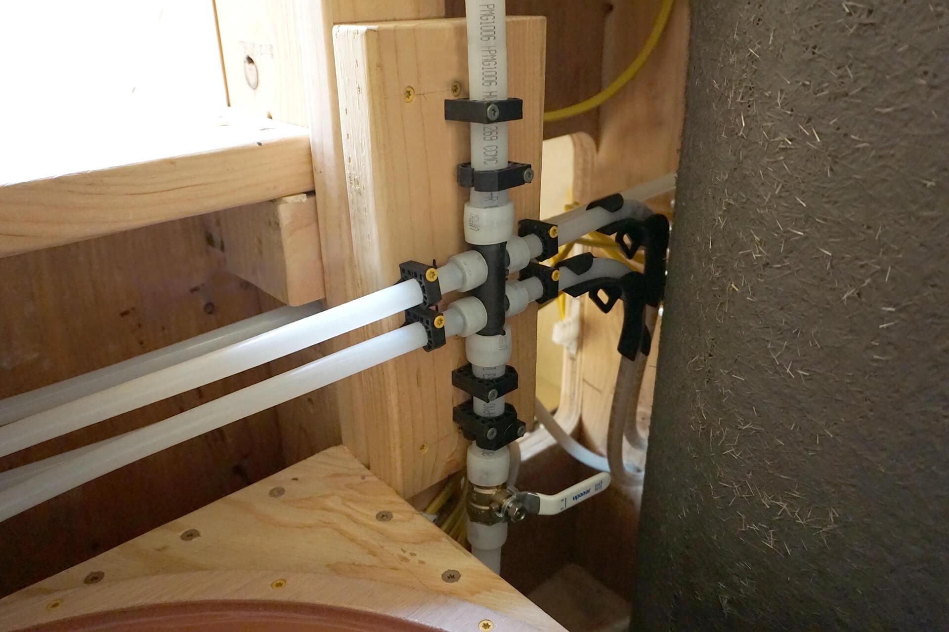 dodeca-domes-build-instructions-contents-chapter-13-plumbing.jpg