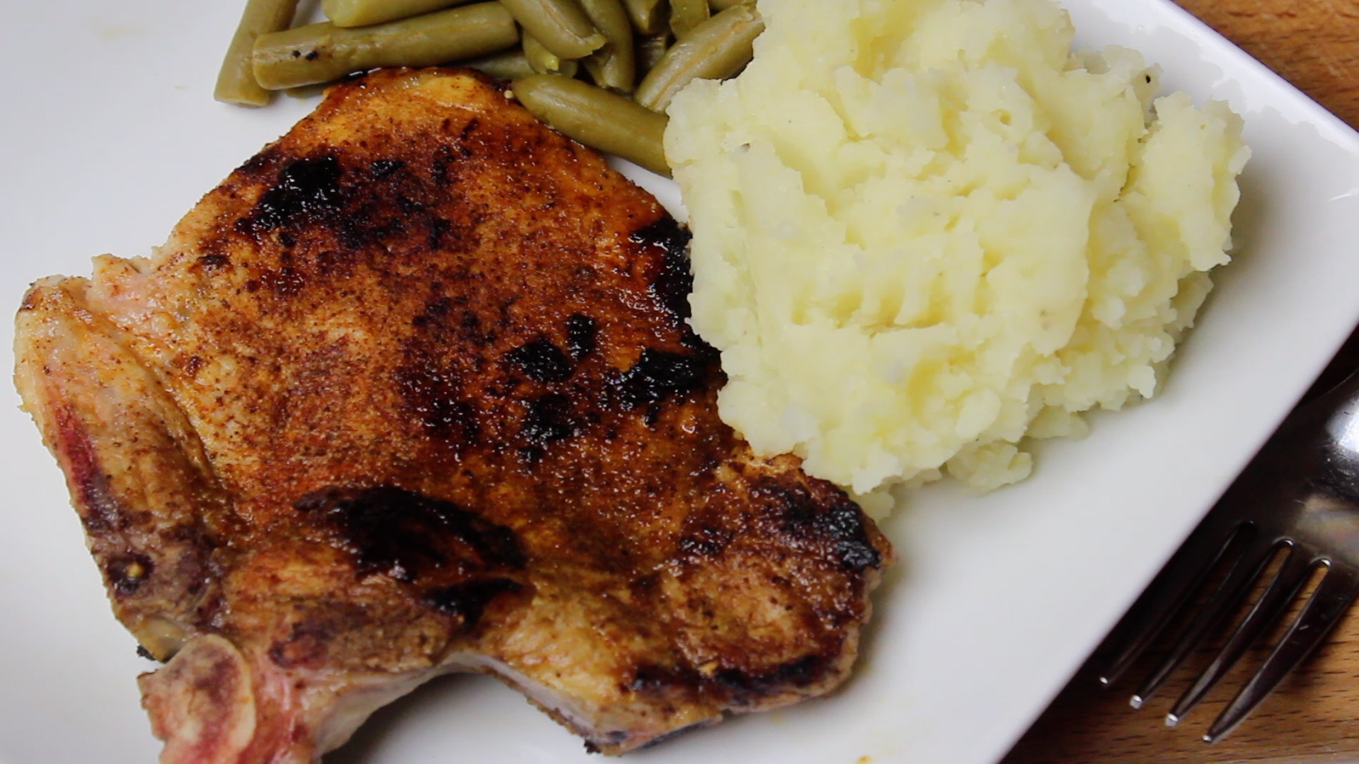 dry rub bbq pork chops.jpg