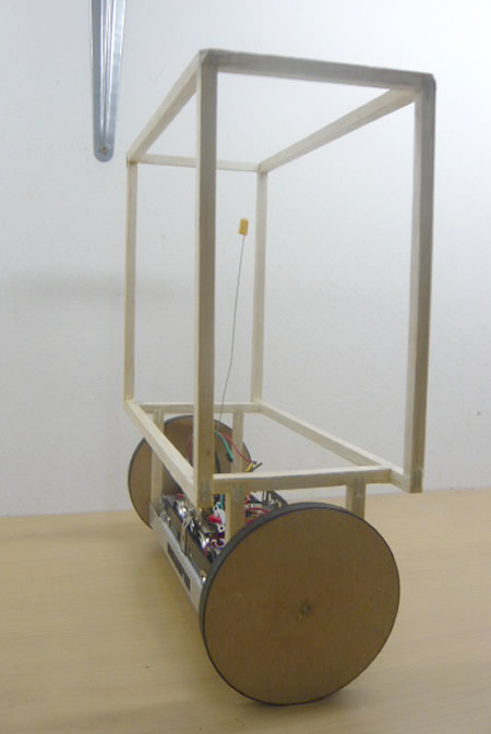 easterngeek.com - wobbly bot, self balancing robot22.JPG