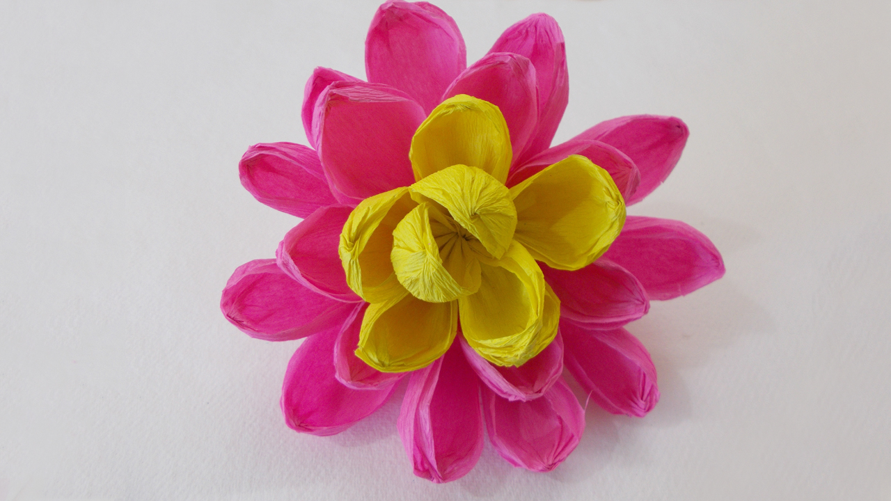 easy-crepe-flowers.jpg