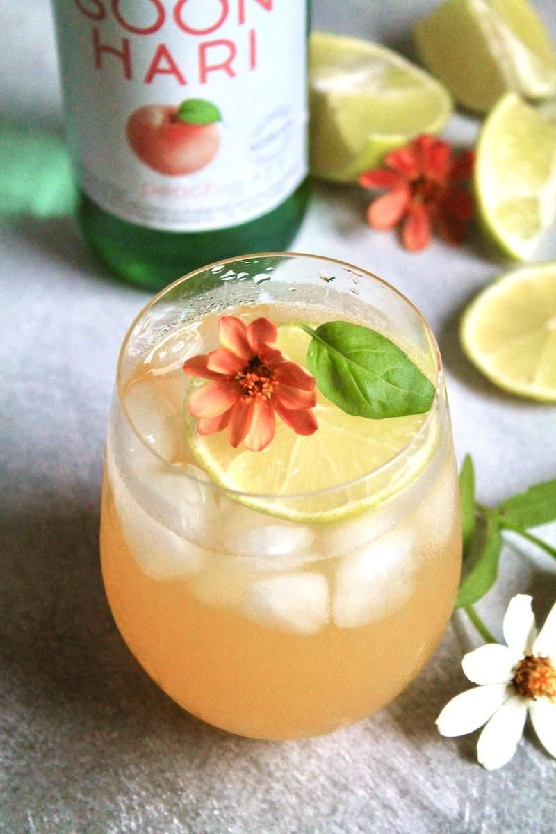 easy-peach-champagne-drink.jpeg