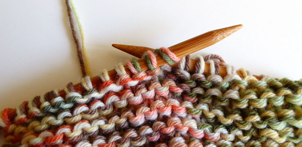 easy-to-knit-with-two-yarn.jpg