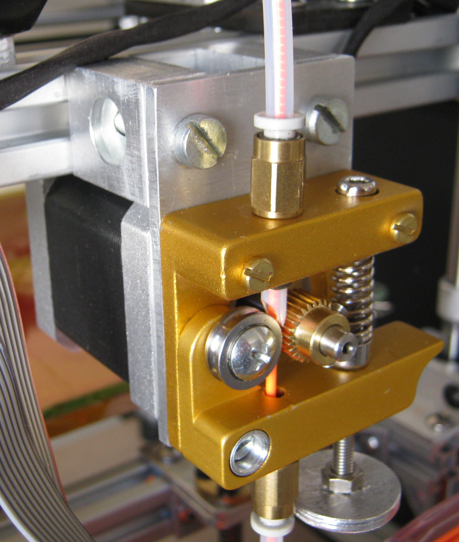 extruder main.JPG